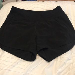 Lululemon Speed Up Shorts Size 4!